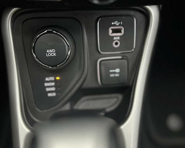 Серый Джип Компас, объемом двигателя 2.4 л и пробегом 40 тыс. км за 16800 $, фото 13 на Automoto.ua