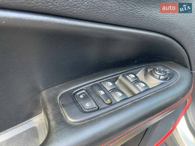 Джип Compass 2019 у Києві на Automoto.ua Сірий Джип Compass, об'ємом двигуна 2.36 л та пробігом 130 тис. км за 15990 $, фото 11 на Automoto.ua
