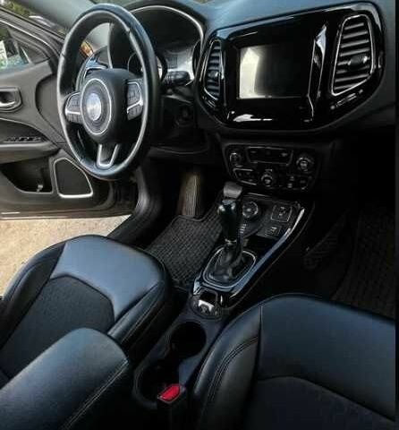 Серый Джип Компас, объемом двигателя 0 л и пробегом 98 тыс. км за 14000 $, фото 2 на Automoto.ua