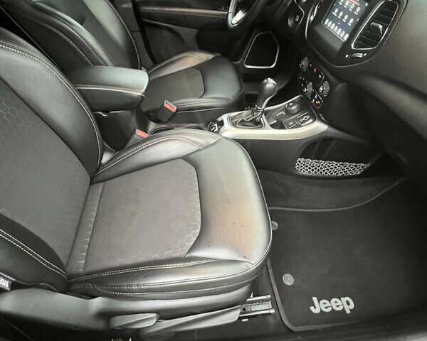 Серый Джип Компас, объемом двигателя 2.4 л и пробегом 40 тыс. км за 16800 $, фото 8 на Automoto.ua