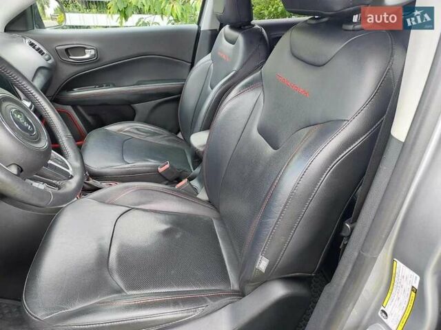 Джип Compass 2019 у Первомайськ на Automoto.ua Сірий Джип Compass, об'ємом двигуна 2.36 л та пробігом 195 тис. км за 17800 $, фото 10 на Automoto.ua