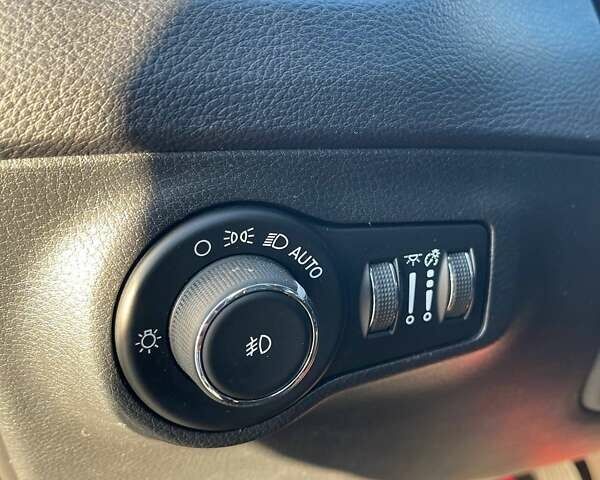 Серый Джип Компас, объемом двигателя 2.36 л и пробегом 190 тыс. км за 14500 $, фото 21 на Automoto.ua
