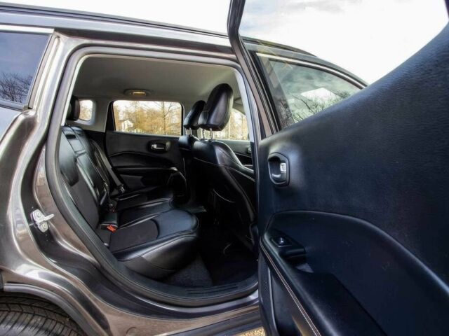 Сірий Джип Compass, об'ємом двигуна 2.4 л та пробігом 46 тис. км за 10400 $, фото 10 на Automoto.ua