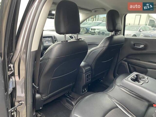 Джип Compass 2019 у Львові на Automoto.ua Сірий Джип Compass, об'ємом двигуна 2.36 л та пробігом 106 тис. км за 15300 $, фото 20 на Automoto.ua