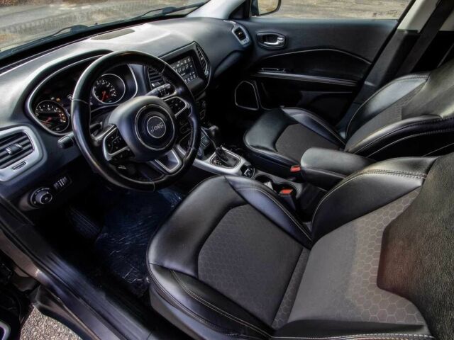 Сірий Джип Compass, об'ємом двигуна 2.4 л та пробігом 46 тис. км за 10400 $, фото 6 на Automoto.ua