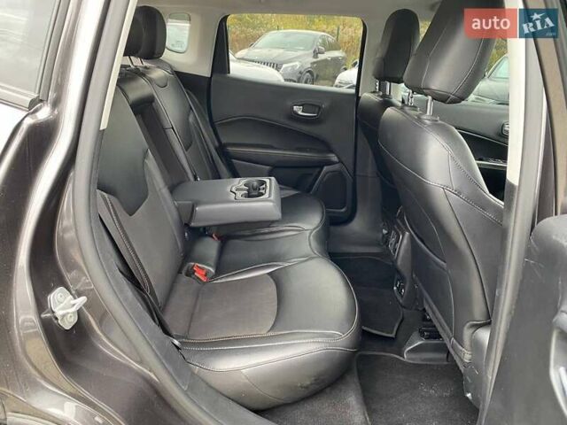 Джип Compass 2019 у Львові на Automoto.ua Сірий Джип Compass, об'ємом двигуна 2.36 л та пробігом 106 тис. км за 15300 $, фото 21 на Automoto.ua