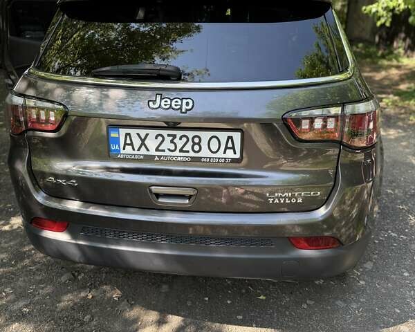 Джип Compass 2019 у Барвенковом на Automoto.ua Сірий Джип Compass, об'ємом двигуна 2.36 л та пробігом 114 тис. км за 14500 $, фото 6 на Automoto.ua