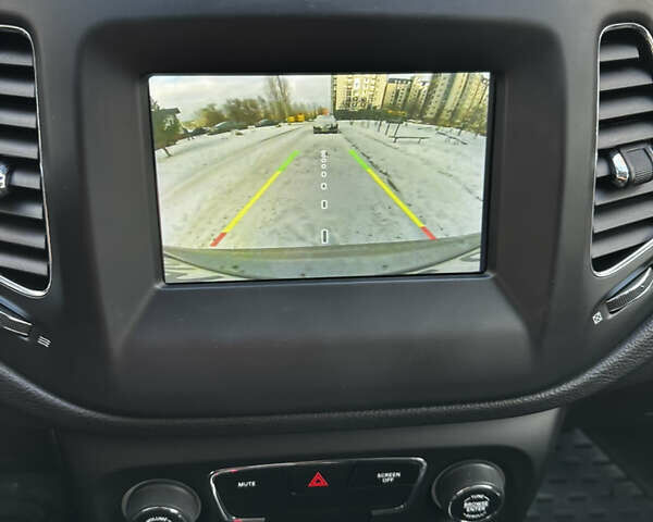 Серый Джип Компас, объемом двигателя 2.36 л и пробегом 49 тыс. км за 14900 $, фото 20 на Automoto.ua