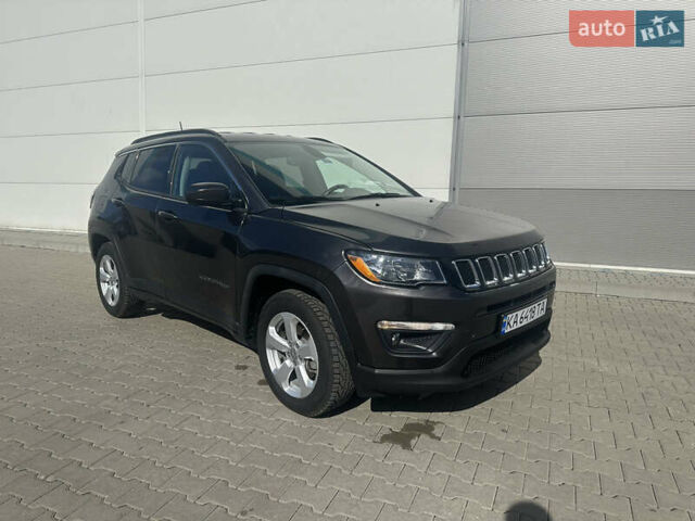 Серый Джип Компас, объемом двигателя 2.4 л и пробегом 66 тыс. км за 16200 $, фото 4 на Automoto.ua