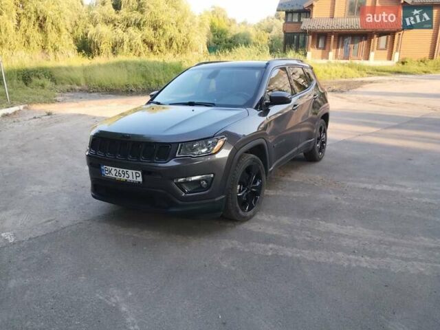 Серый Джип Компас, объемом двигателя 2.36 л и пробегом 132 тыс. км за 17000 $, фото 2 на Automoto.ua