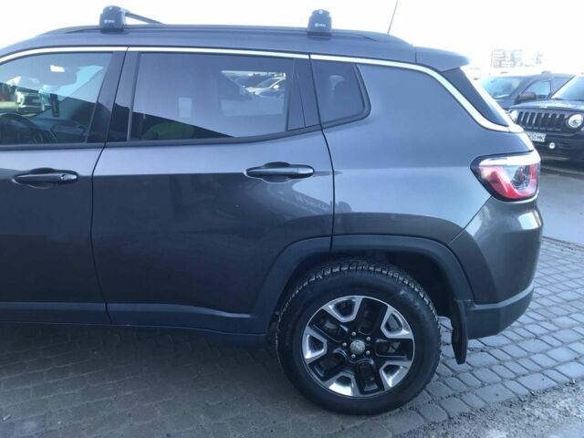 Серый Джип Компас, объемом двигателя 2.4 л и пробегом 96 тыс. км за 15290 $, фото 3 на Automoto.ua