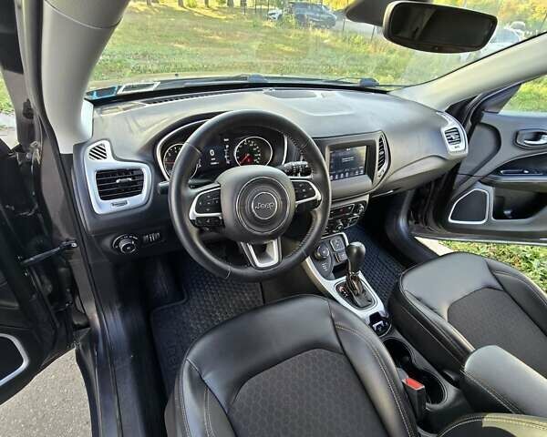 Сірий Джип Compass, об'ємом двигуна 2.36 л та пробігом 175 тис. км за 15200 $, фото 16 на Automoto.ua