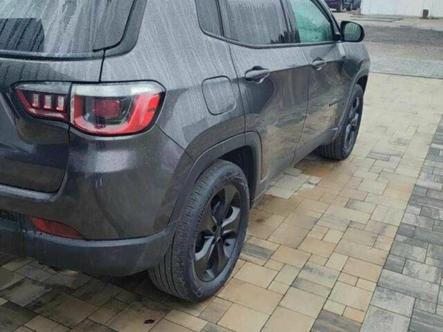 Серый Джип Компас, объемом двигателя 2.4 л и пробегом 101 тыс. км за 9600 $, фото 4 на Automoto.ua