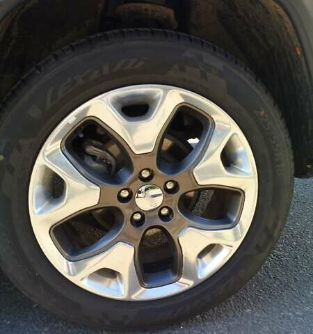 Джип Compass 2019 у Одесі на Automoto.ua Сірий Джип Compass, об'ємом двигуна 2.36 л та пробігом 148 тис. км за 17000 $, фото 10 на Automoto.ua