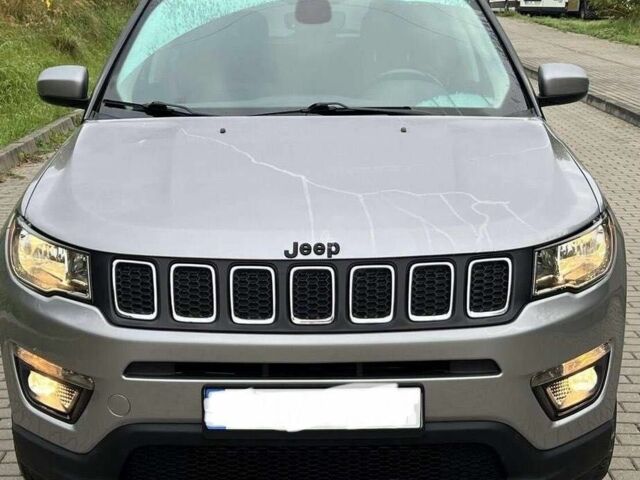 Джип Compass 2019 у Києві на Automoto.ua Сірий Джип Compass, об'ємом двигуна 2.4 л та пробігом 67 тис. км за 9800 $, фото 1 на Automoto.ua