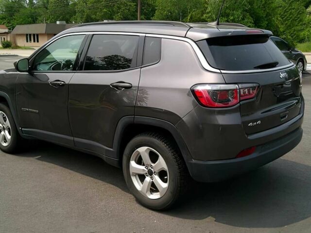 Сірий Джип Compass, об'ємом двигуна 2.4 л та пробігом 31 тис. км за 9200 $, фото 6 на Automoto.ua