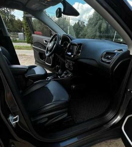 Серый Джип Компас, объемом двигателя 0 л и пробегом 98 тыс. км за 14000 $, фото 3 на Automoto.ua