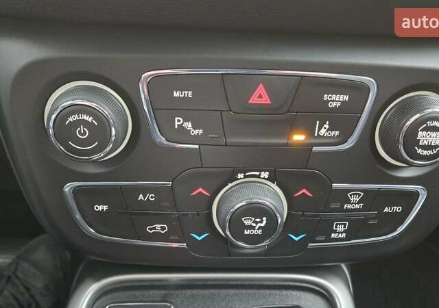 Сірий Джип Compass, об'ємом двигуна 2.36 л та пробігом 94 тис. км за 17100 $, фото 13 на Automoto.ua