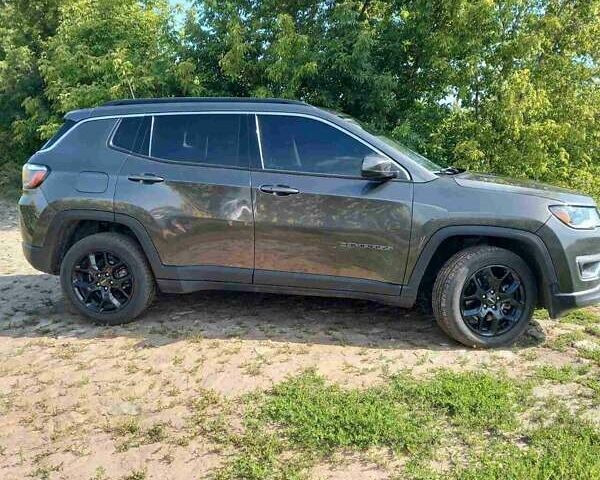 Сірий Джип Compass, об'ємом двигуна 2.4 л та пробігом 102 тис. км за 14700 $, фото 2 на Automoto.ua