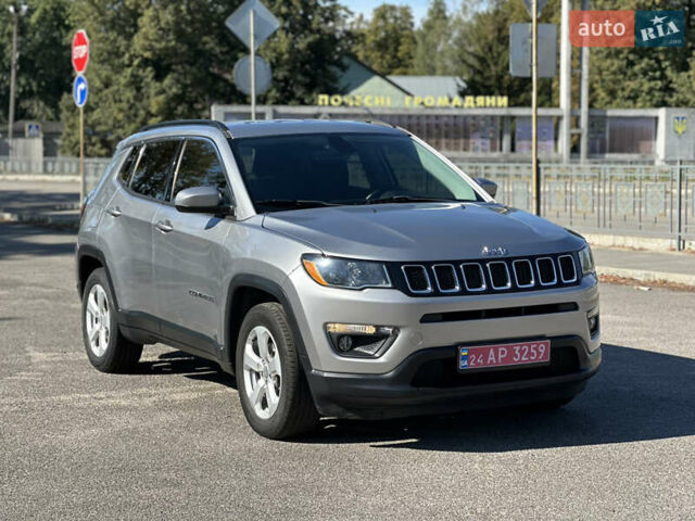 Серый Джип Компас, объемом двигателя 2.4 л и пробегом 31 тыс. км за 16400 $, фото 2 на Automoto.ua