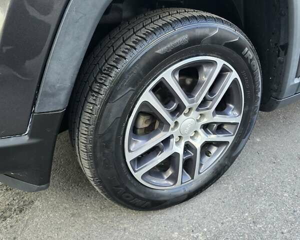 Сірий Джип Compass, об'ємом двигуна 2.36 л та пробігом 175 тис. км за 15200 $, фото 6 на Automoto.ua