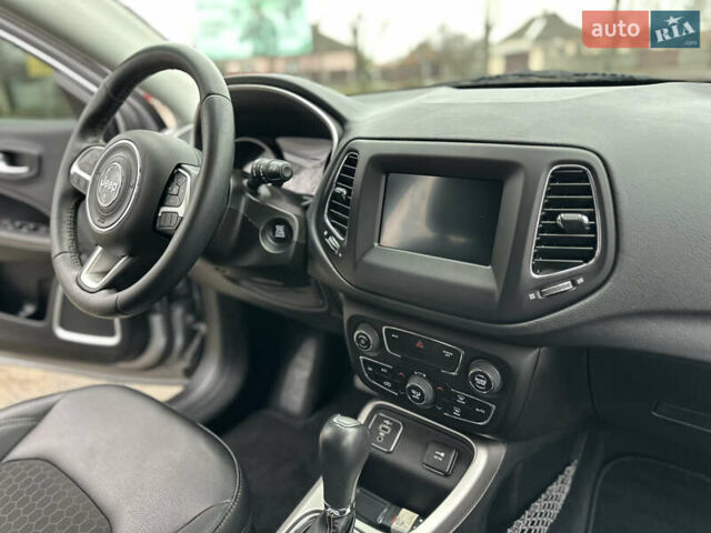 Серый Джип Компас, объемом двигателя 2.4 л и пробегом 31 тыс. км за 15599 $, фото 33 на Automoto.ua