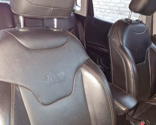 Серый Джип Компас, объемом двигателя 2.36 л и пробегом 129 тыс. км за 15500 $, фото 5 на Automoto.ua