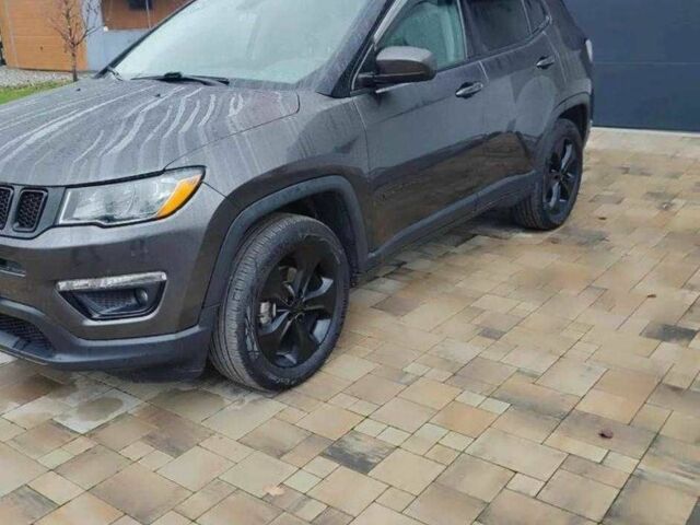 Серый Джип Компас, объемом двигателя 2.4 л и пробегом 101 тыс. км за 9600 $, фото 1 на Automoto.ua