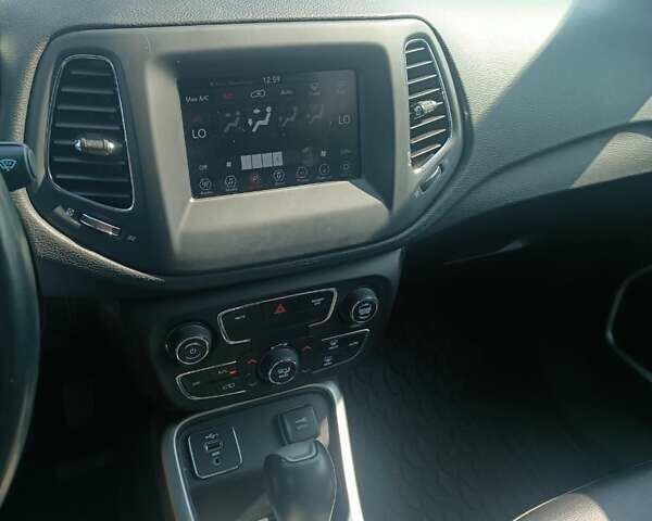 Серый Джип Компас, объемом двигателя 2.36 л и пробегом 95 тыс. км за 17900 $, фото 28 на Automoto.ua
