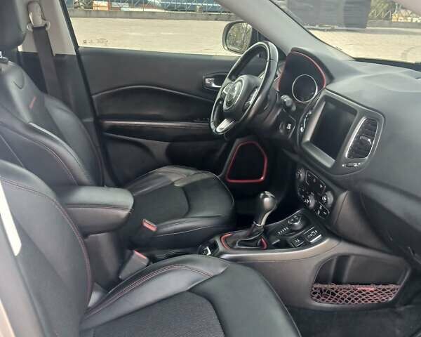 Серый Джип Компас, объемом двигателя 2.4 л и пробегом 111 тыс. км за 16500 $, фото 9 на Automoto.ua