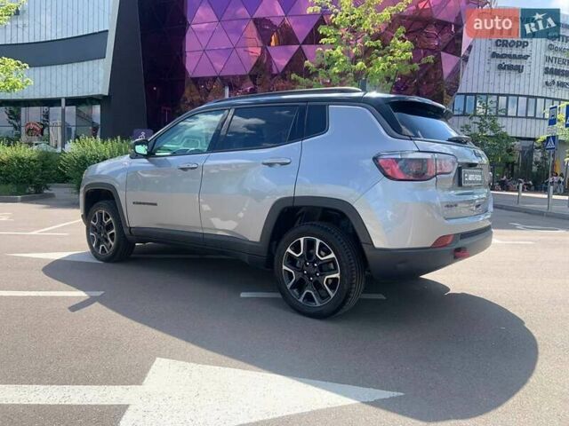 Джип Compass 2019 у Києві на Automoto.ua Сірий Джип Compass, об'ємом двигуна 2.36 л та пробігом 130 тис. км за 15990 $, фото 5 на Automoto.ua