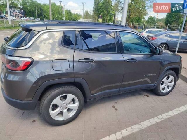 Серый Джип Компас, объемом двигателя 2.4 л и пробегом 85 тыс. км за 18500 $, фото 5 на Automoto.ua