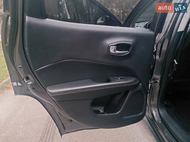 Серый Джип Компас, объемом двигателя 2.36 л и пробегом 78 тыс. км за 14700 $, фото 12 на Automoto.ua