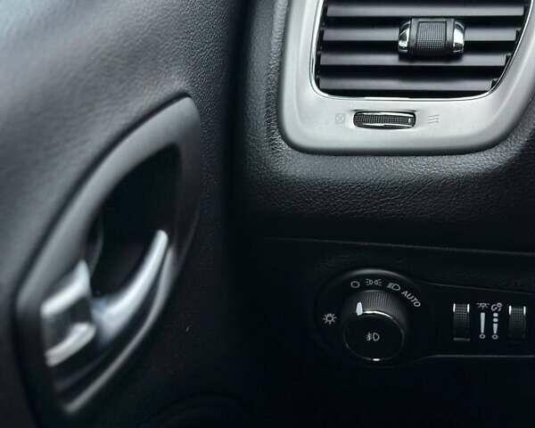 Сірий Джип Compass, об'ємом двигуна 2.36 л та пробігом 60 тис. км за 14700 $, фото 18 на Automoto.ua