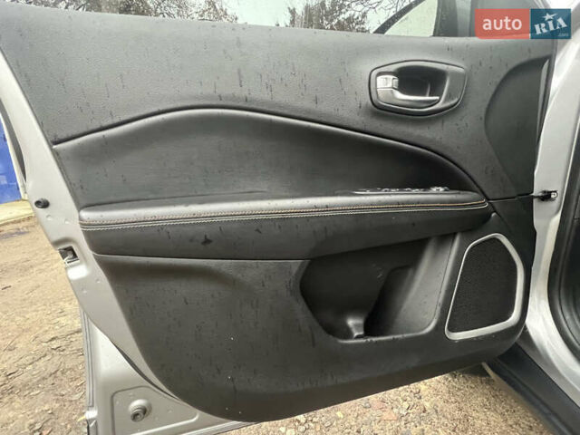 Серый Джип Компас, объемом двигателя 2.4 л и пробегом 40 тыс. км за 16800 $, фото 16 на Automoto.ua