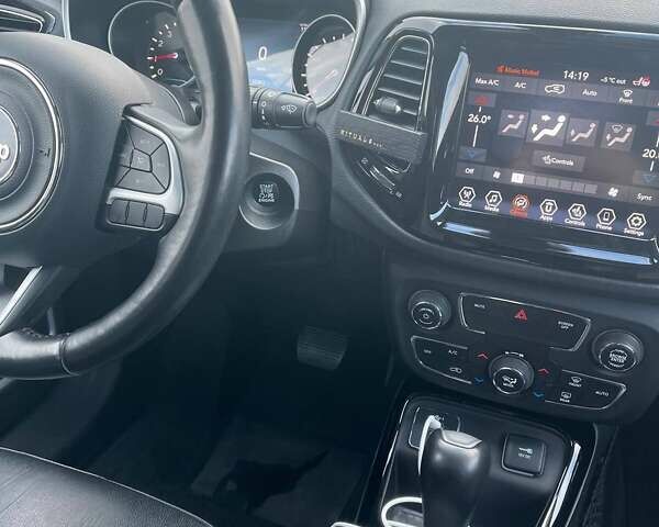 Джип Компас 2019 в Киеве на Automoto.ua Серый Джип Компас, объемом двигателя 2.36 л и пробегом 127 тыс. км за 17000 $, фото 6 на Automoto.ua