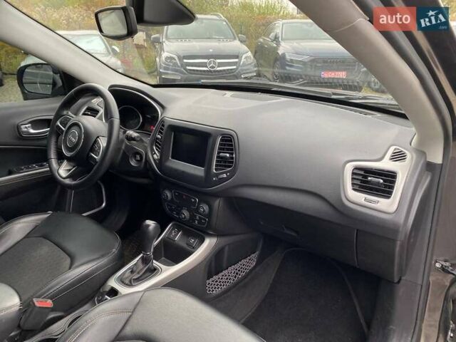Джип Compass 2019 у Львові на Automoto.ua Сірий Джип Compass, об'ємом двигуна 2.36 л та пробігом 106 тис. км за 15300 $, фото 8 на Automoto.ua