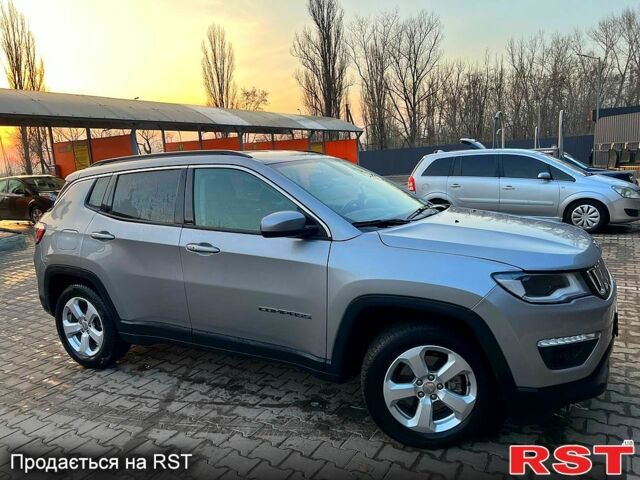 Серый Джип Компас, объемом двигателя 2.4 л и пробегом 46 тыс. км за 14000 $, фото 4 на Automoto.ua