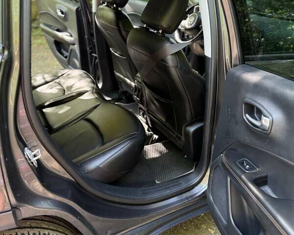 Джип Compass 2019 у Барвенковом на Automoto.ua Сірий Джип Compass, об'ємом двигуна 2.36 л та пробігом 114 тис. км за 14500 $, фото 5 на Automoto.ua