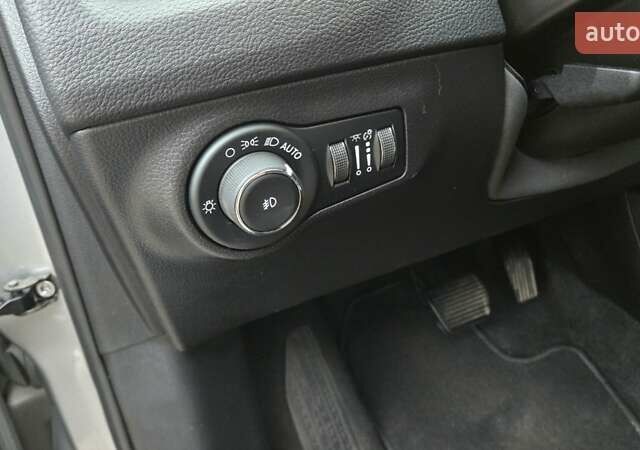 Сірий Джип Compass, об'ємом двигуна 2.36 л та пробігом 94 тис. км за 17100 $, фото 12 на Automoto.ua