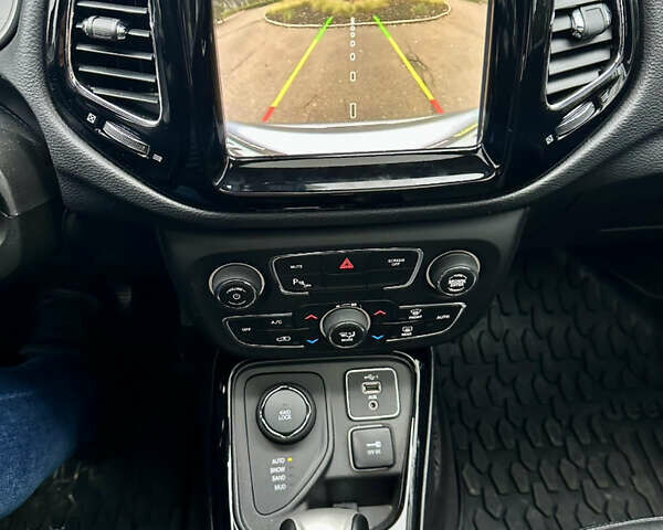 Серый Джип Компас, объемом двигателя 2.36 л и пробегом 189 тыс. км за 17300 $, фото 24 на Automoto.ua