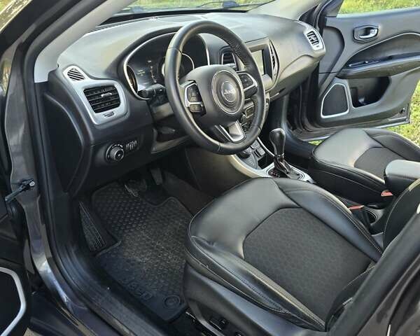 Сірий Джип Compass, об'ємом двигуна 2.36 л та пробігом 175 тис. км за 15200 $, фото 12 на Automoto.ua