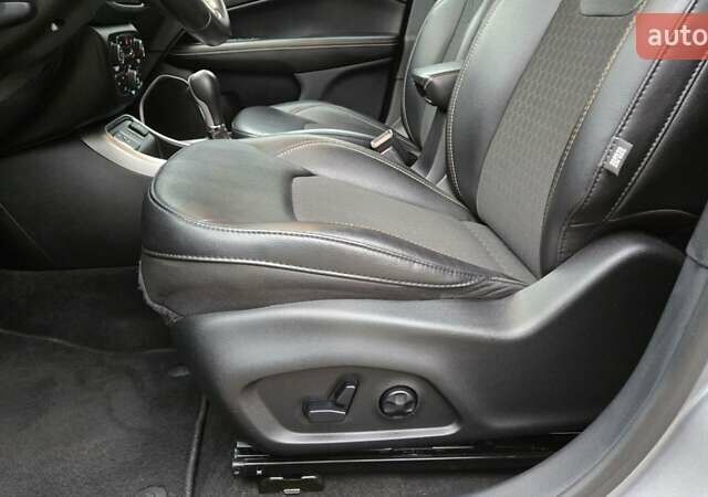 Сірий Джип Compass, об'ємом двигуна 2.36 л та пробігом 94 тис. км за 17100 $, фото 11 на Automoto.ua