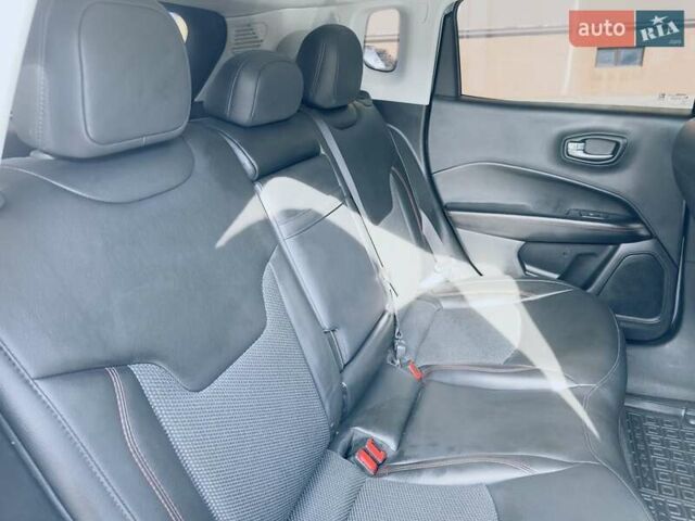 Сірий Джип Compass, об'ємом двигуна 2.36 л та пробігом 130 тис. км за 17600 $, фото 13 на Automoto.ua