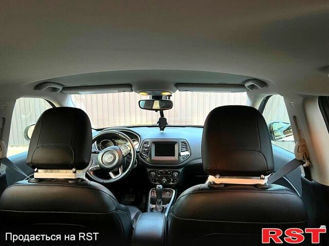 Серый Джип Компас, объемом двигателя 2.4 л и пробегом 46 тыс. км за 14000 $, фото 2 на Automoto.ua