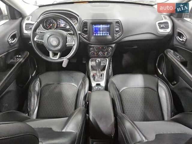 Сірий Джип Compass, об'ємом двигуна 0 л та пробігом 80 тис. км за 1500 $, фото 7 на Automoto.ua