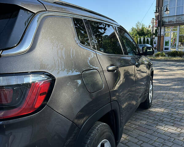 Серый Джип Компас, объемом двигателя 2.36 л и пробегом 100 тыс. км за 15700 $, фото 27 на Automoto.ua