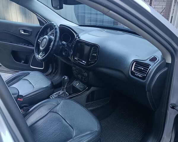 Сірий Джип Compass, об'ємом двигуна 2.4 л та пробігом 132 тис. км за 16800 $, фото 6 на Automoto.ua