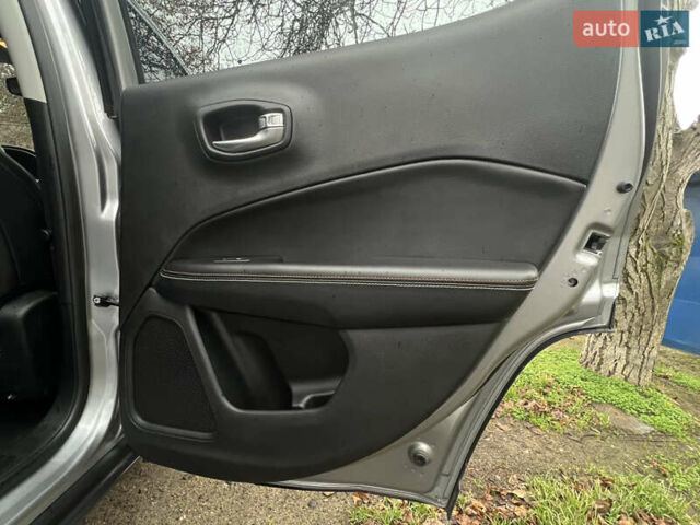 Серый Джип Компас, объемом двигателя 2.4 л и пробегом 40 тыс. км за 16800 $, фото 18 на Automoto.ua