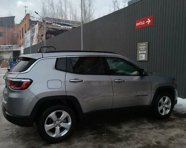 Серый Джип Компас, объемом двигателя 2.36 л и пробегом 40 тыс. км за 14000 $, фото 2 на Automoto.ua
